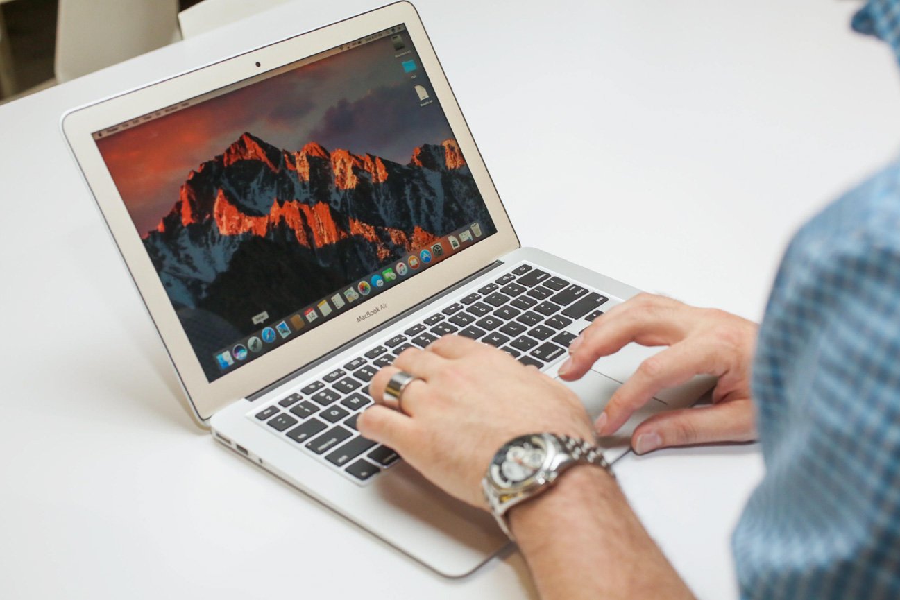 MacBook Pro 2019 Touch Bar 13'' i5 16GB 500GB Space Grey-Excellent-(Refurbished)PreOwned - Image 3