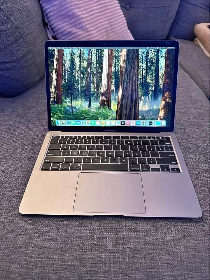 MacBook Pro 2020 Touch Bar 13'' i5 16GB 500GB Space Grey-Excellent-PreOwned - Image 3