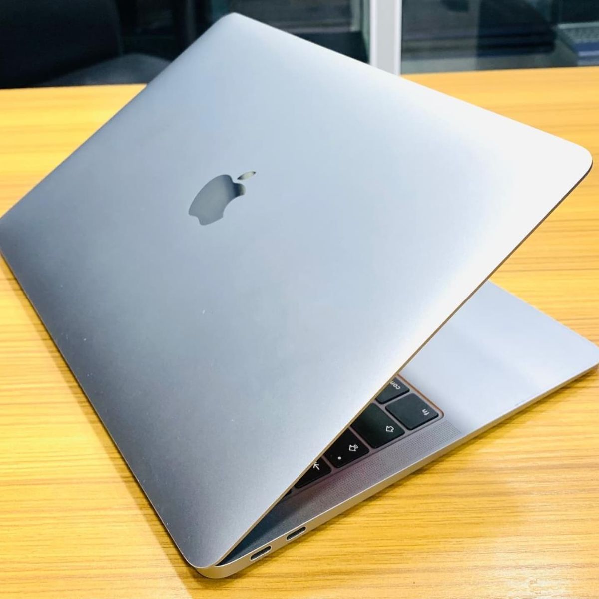 Apple MacBook Pro M1 (14-inch, 2021) (Refurbished)Pre-Owned - Image 3