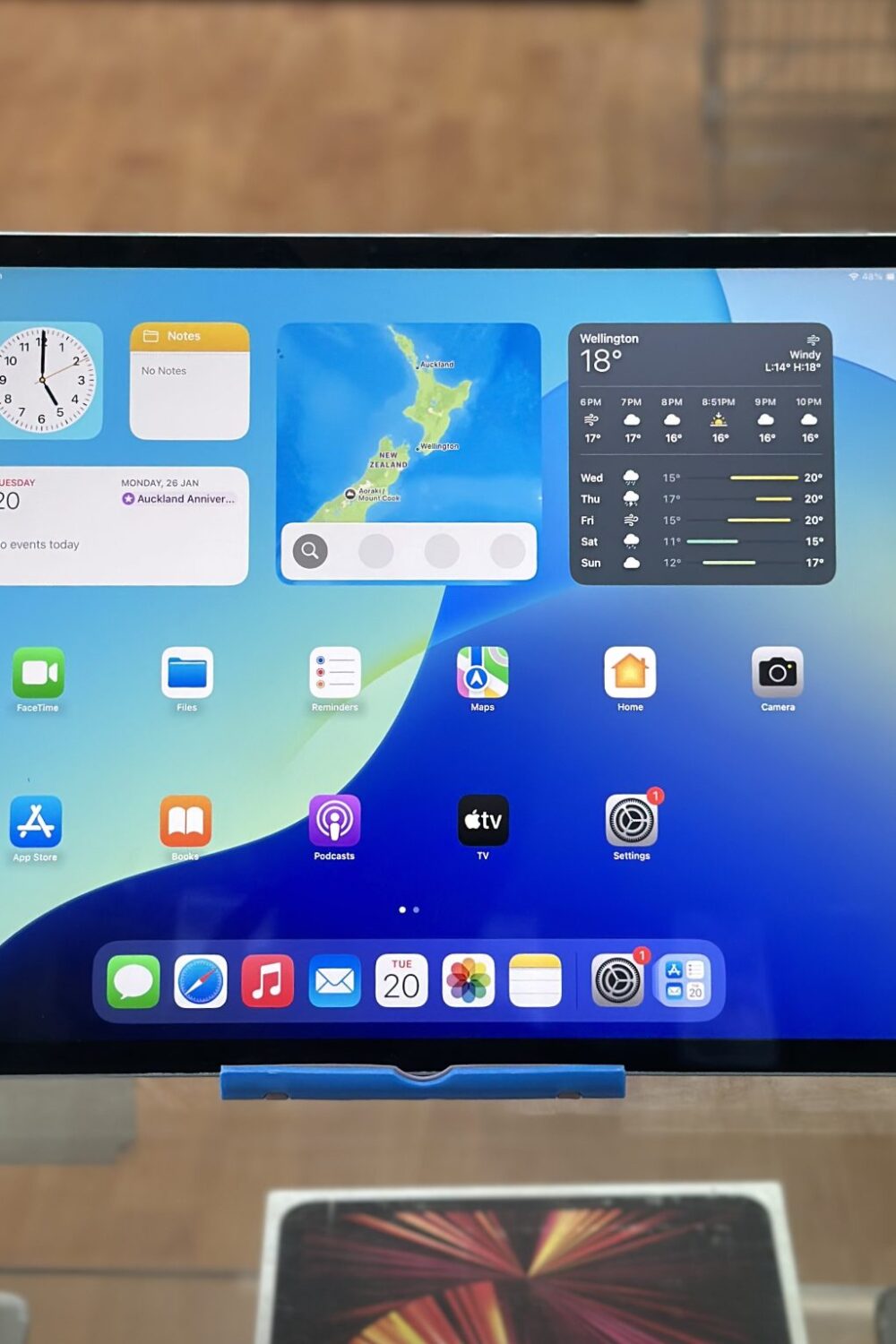 Apple iPad Air M2 (2024),13-Inch 128GB (Refurbished: Excellent Condition)