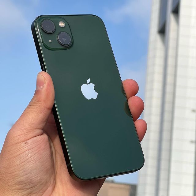 iPhone 13 256gb Green Excellent (Refurbished)Pre-Owned - Image 2