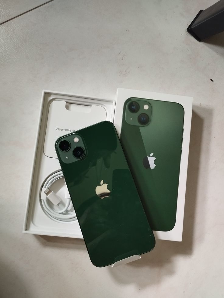 iPhone 13 Pro Max 128GB Alpine Green Preowned - Image 2