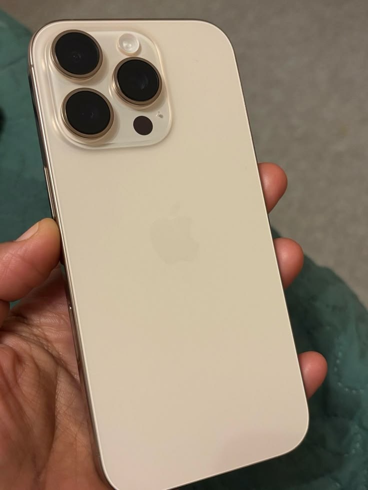 iPhone 13 Pro Max 256GB Gold Preowned - Image 3