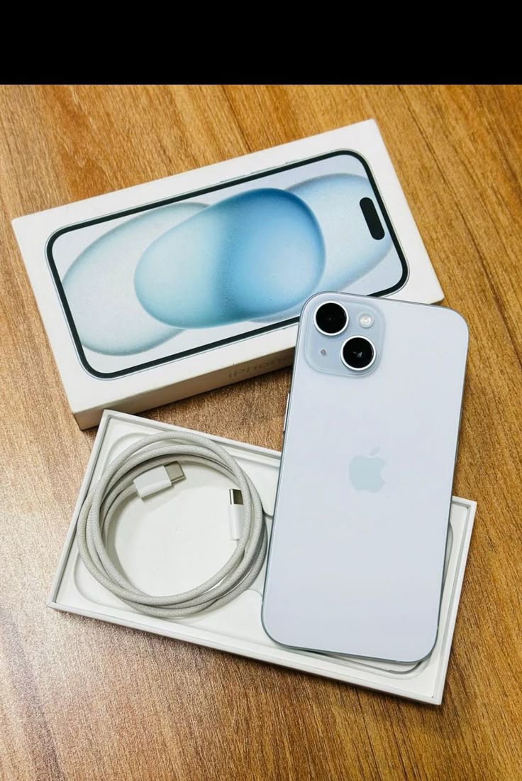 iPhone 15 Blue 256 GB Used Excellent - Image 5